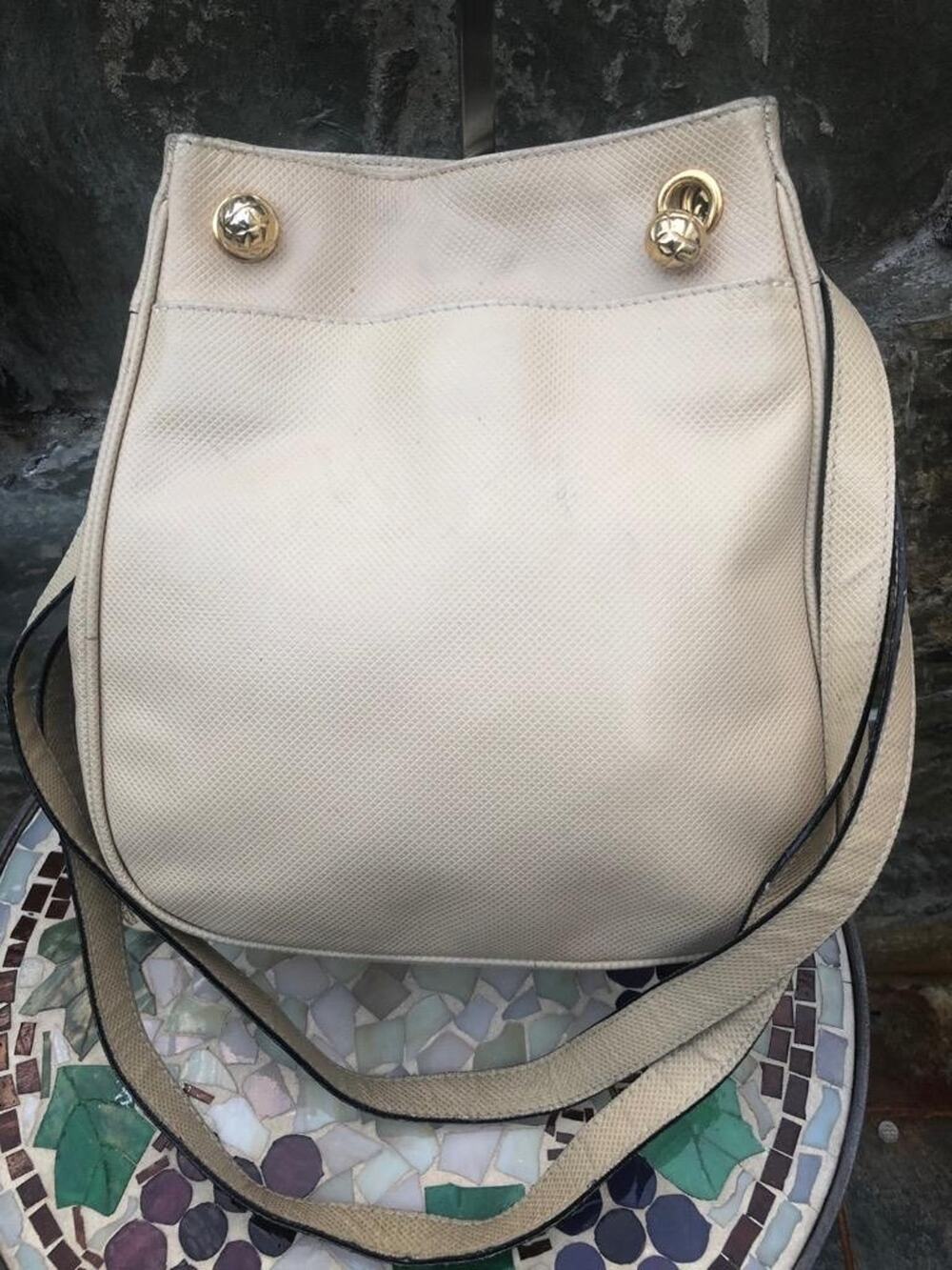 Bottega Veneta Vintage IVORY Textured Calfskin Leather Lizard Shoulder bag (900